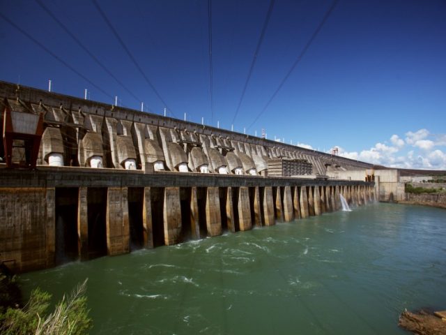 Serviço público de fornecimento de energia elétrica