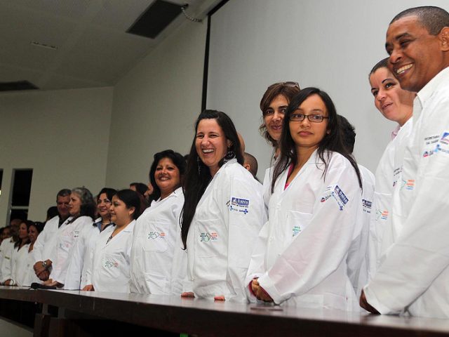 Temos menos médicos