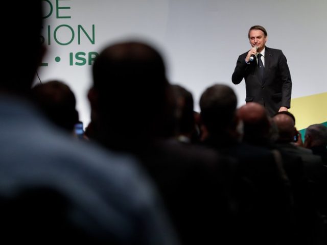 Governo ideológico gera tensões comerciais