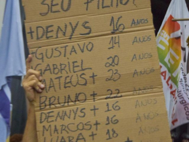 Erros em operação e pânico causam mortes