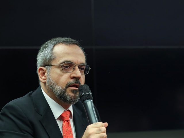 Regulamentar a flexibilização dos recursos das áreas de Saúde e Educação