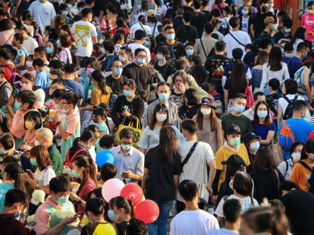 As súplicas da sociedade por medidas efetivas contra o vírus