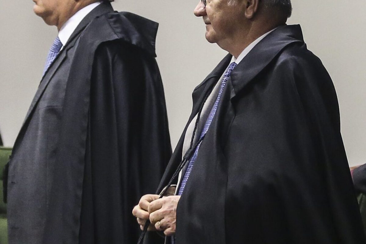 STF segue voto de relator, Gilmar Mendes, e permite vedação de cultos, missas e atividades religiosas coletivas