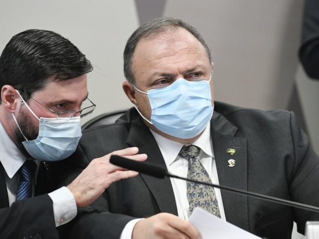 Na CPI, Eduardo Pazuello, em mais uma “missão cumprida”, mostra preparo para responder a perguntas e para distorcer fatos