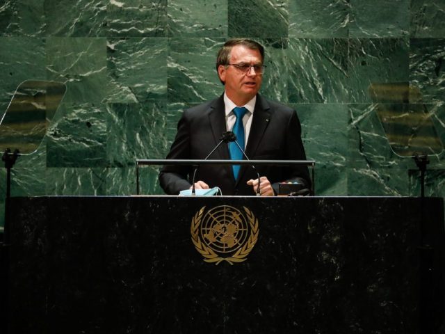 Em discurso na ONU, presidente divulga “fake news”