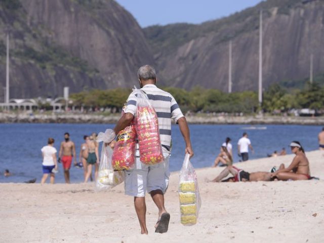 Flexibilizações mesmo com o registro de mortes