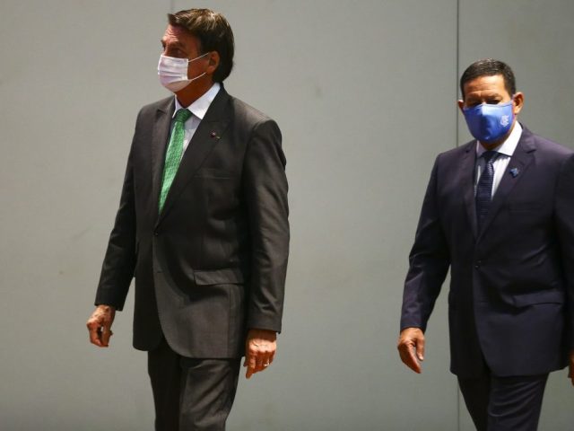 Todos os candidatos têm qualidades e defeitos