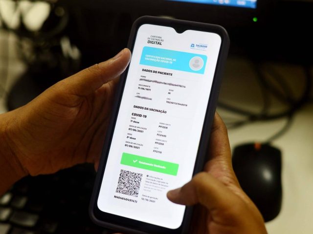 O “fique em casa” para os não vacinados visa restringir a circulação do vírus