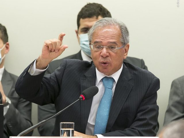 Autoridades do Brasil recomendam aplicações no exterior
