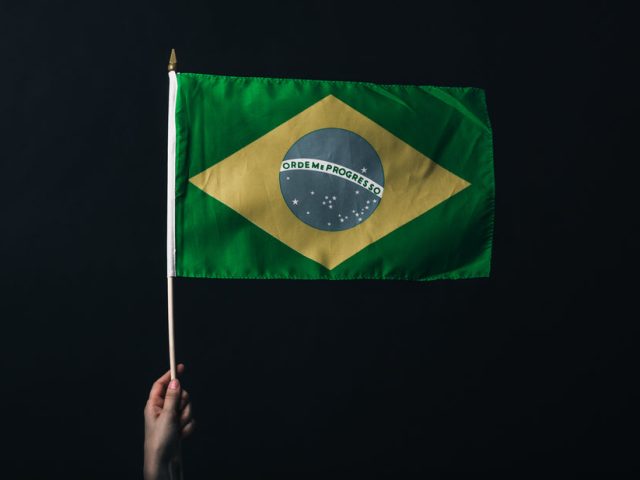 Polaridade política é usada como tática para direcionar escolha dos eleitores e repelir novos candidatos