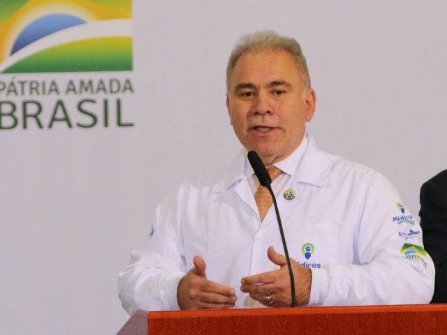 Governo faz discursos para esconder os seus erros e omissões