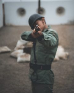 Leia mais sobre o artigo O incentivo ao uso de armas para solucionar divergências políticas