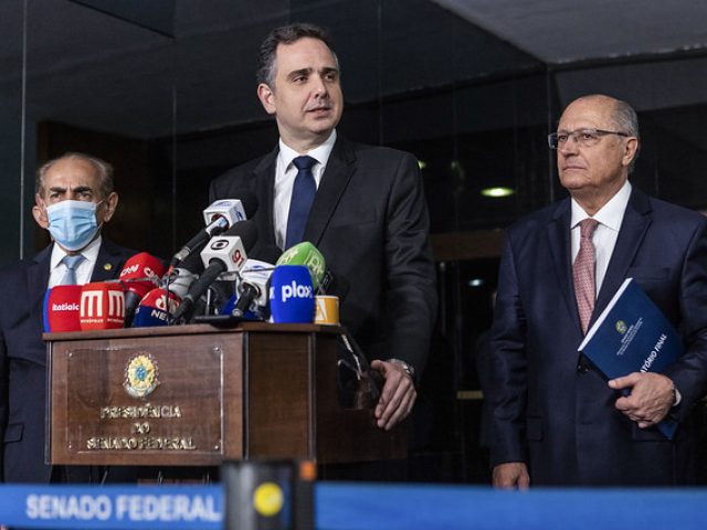 A ficção dos marcos de controle dos gastos públicos