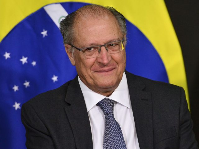 Novo governo incentivará a reindustrialização brasileira
