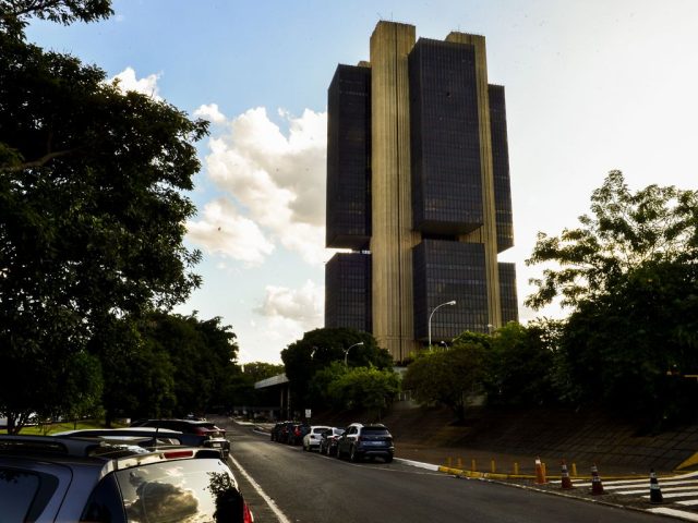 Banco Central decidiu manter taxa de juros, em meio a cenário recessivo
