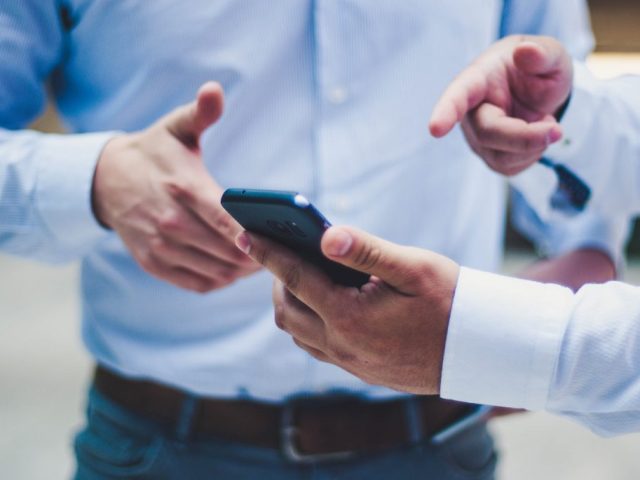 Tecnologia Transformadora: O despertar em um mundo futurístico