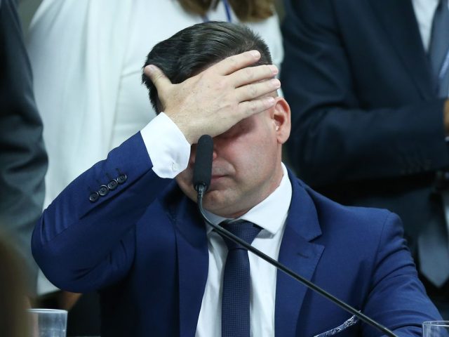PF deflagra operação “Constituição Cidadão” para cumprir ordem de prisão preventiva por suposta interferência no processo eleitoral