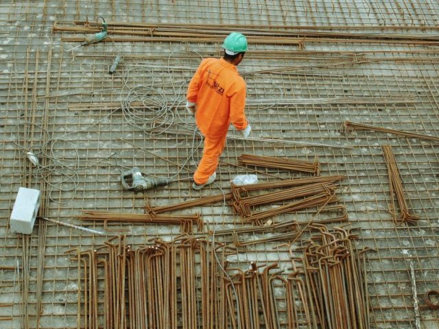 Crise na indústria siderúrgica brasileira: desafios e perspectivas