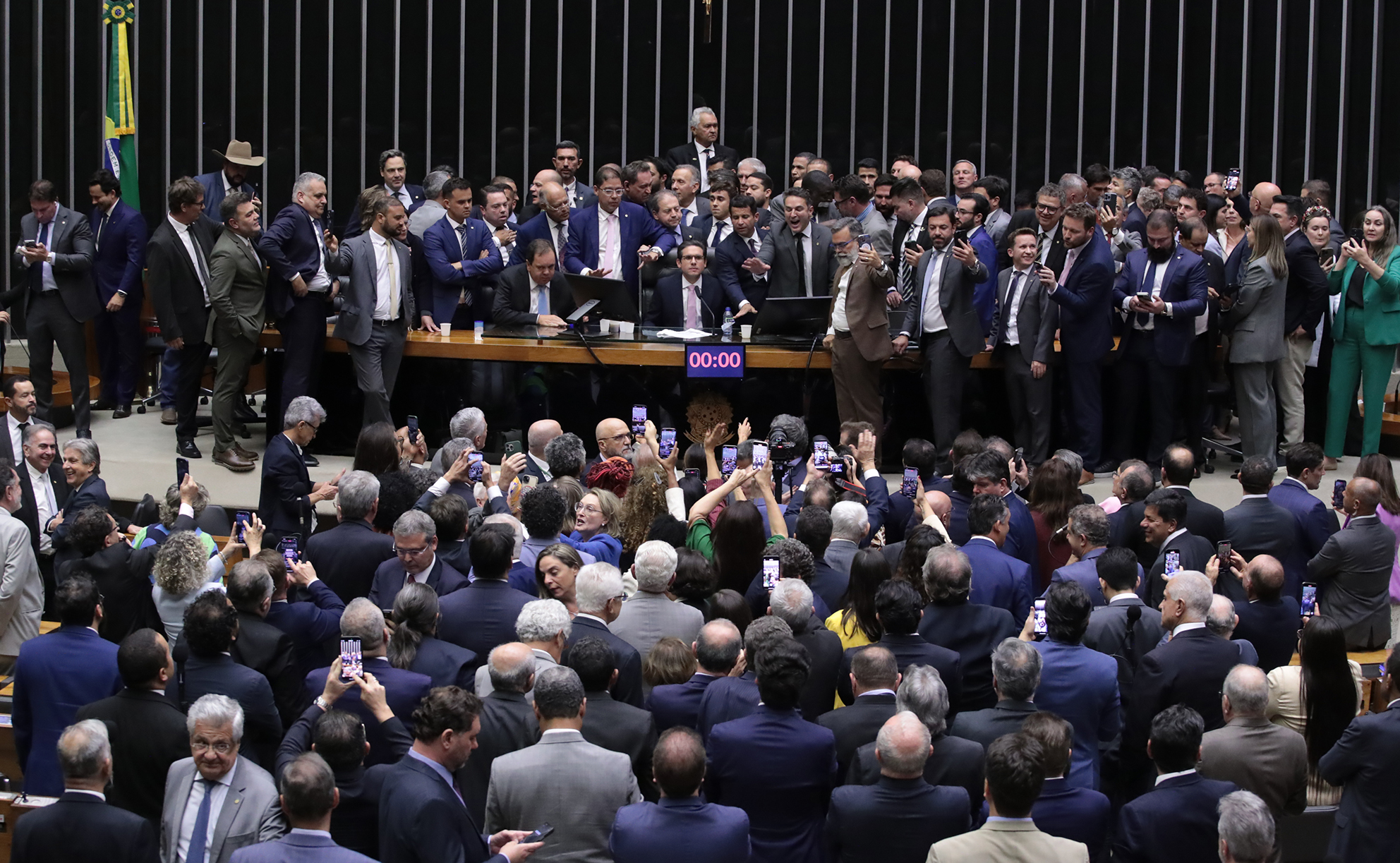 No momento, você está visualizando Ocupação de plenários por parlamentares fere Constituição e Regras Internas do Congresso