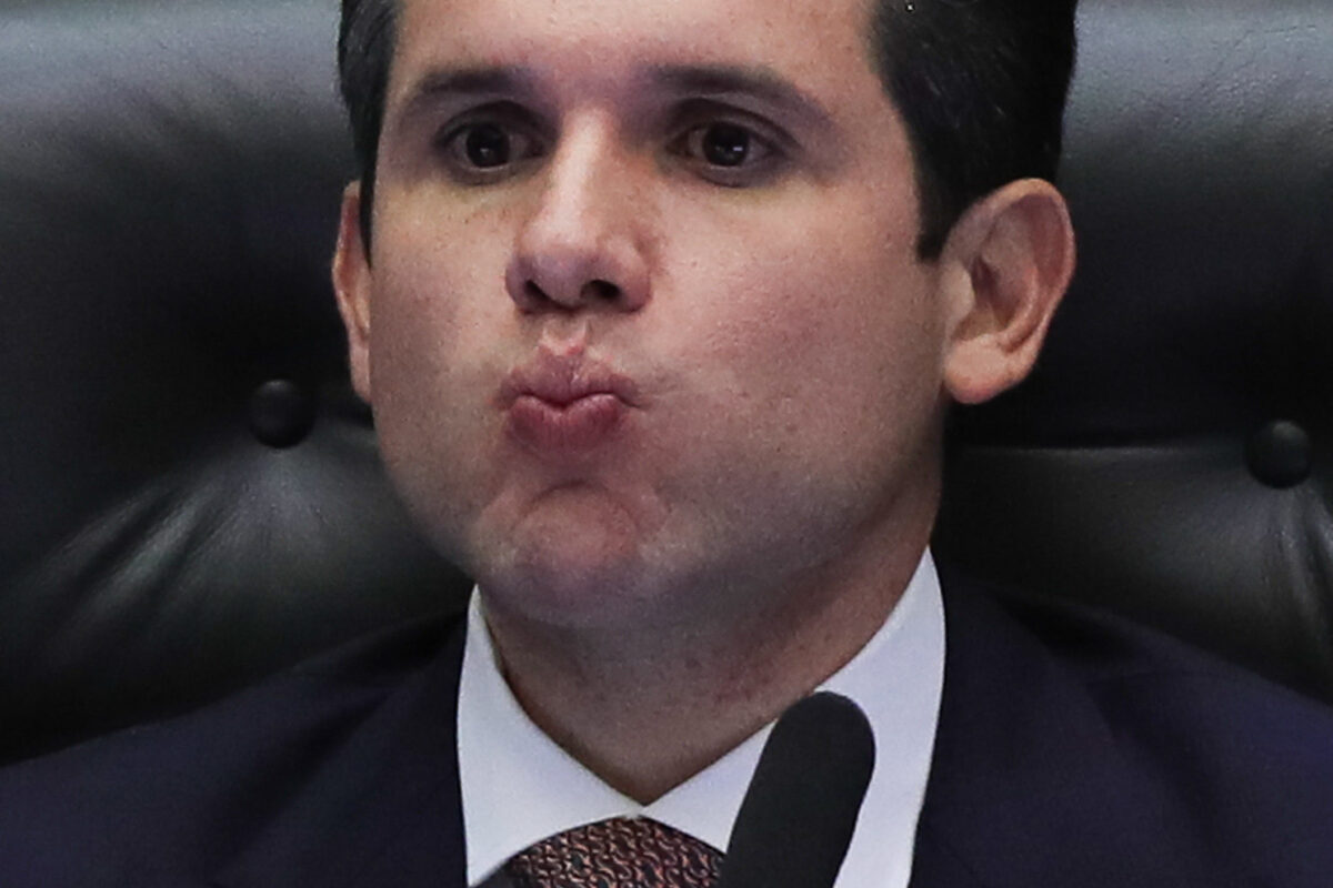 PEC da Blindagem: quando a política se protege da Justiça
