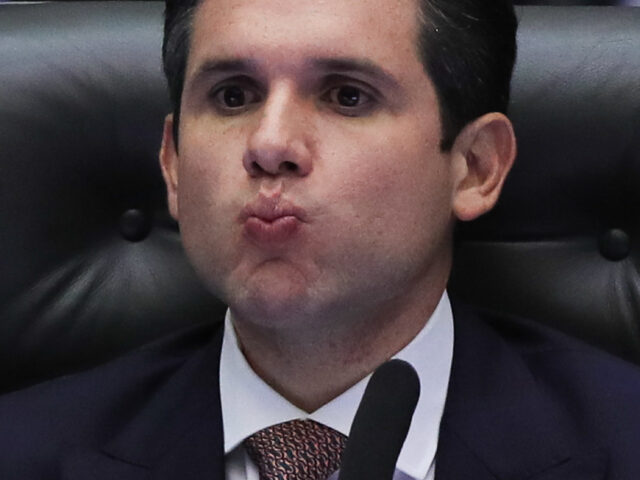 PEC da Blindagem: quando a política se protege da Justiça