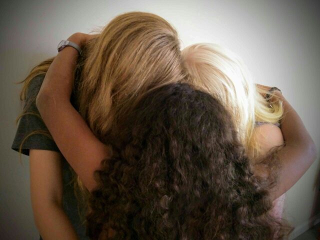 Áurea: quando resistir é a forma mais silenciosa de vencer