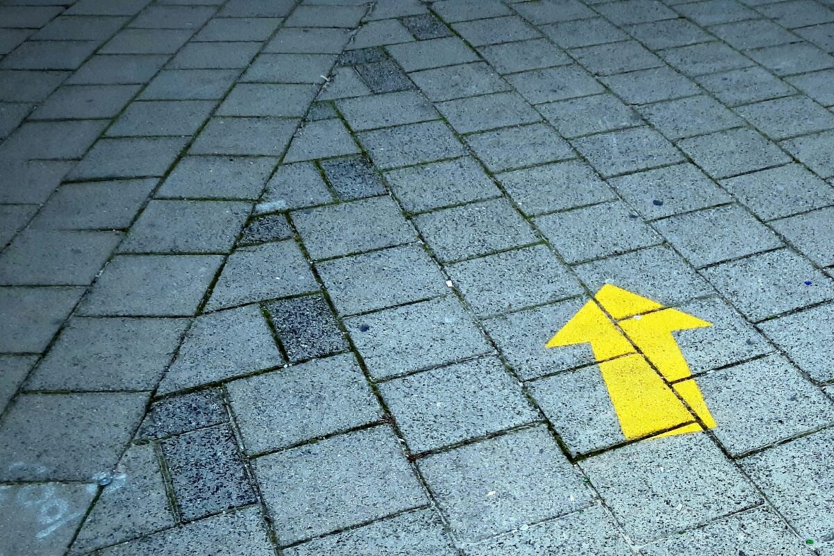 Entre o progresso e o sentido a travessia humana em busca de Propósito