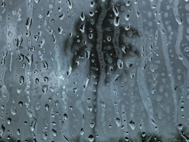 Habitação: o direito constitucional que desmorona nas chuvas