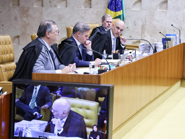 A Farra dos Penduricalhos: o Brasil sem auxílio e o funcionalismo sem teto